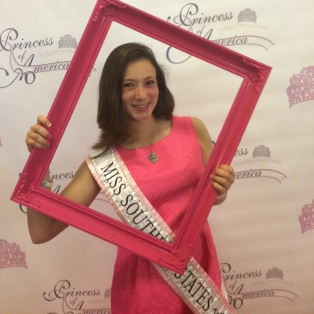 Hot pink casual wear pageant dress. M but fits S - Picture 5 of 5